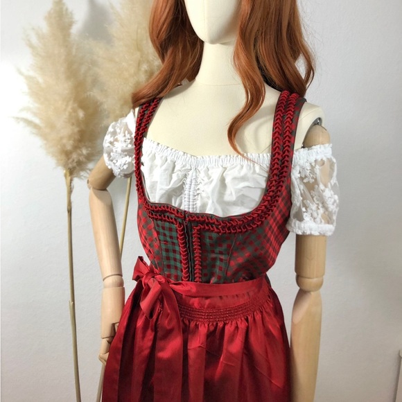 Gorgeous authentic dirndl oktoberfest Halloween - Picture 1 of 8